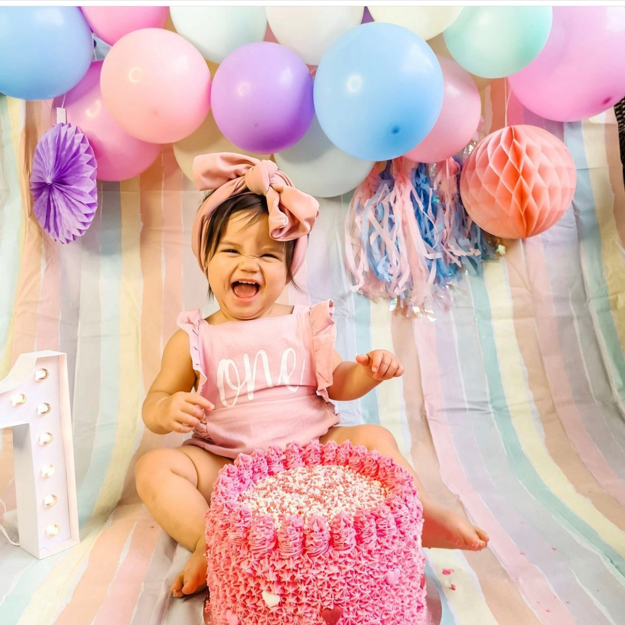 How to prepare for babies first birthday cake smash! | Showit Blog