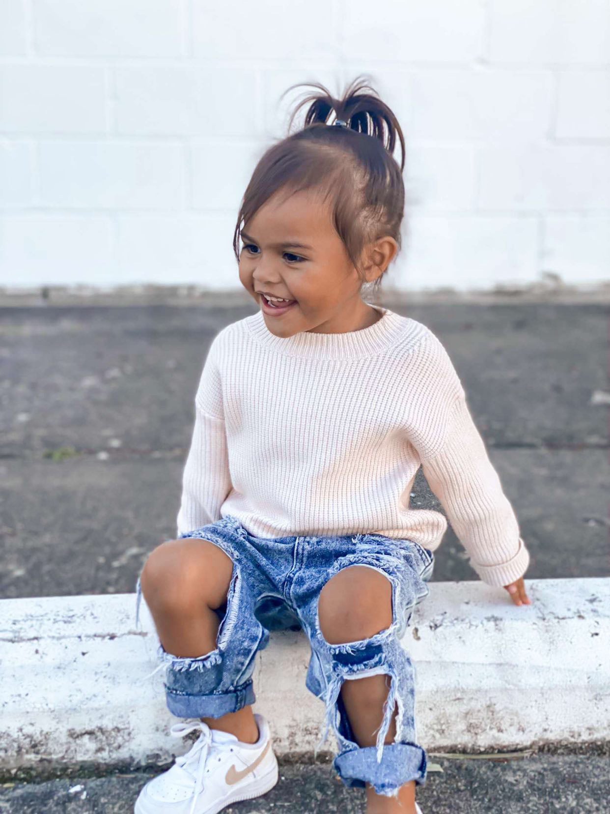 Distressed jeans for outlet baby girl